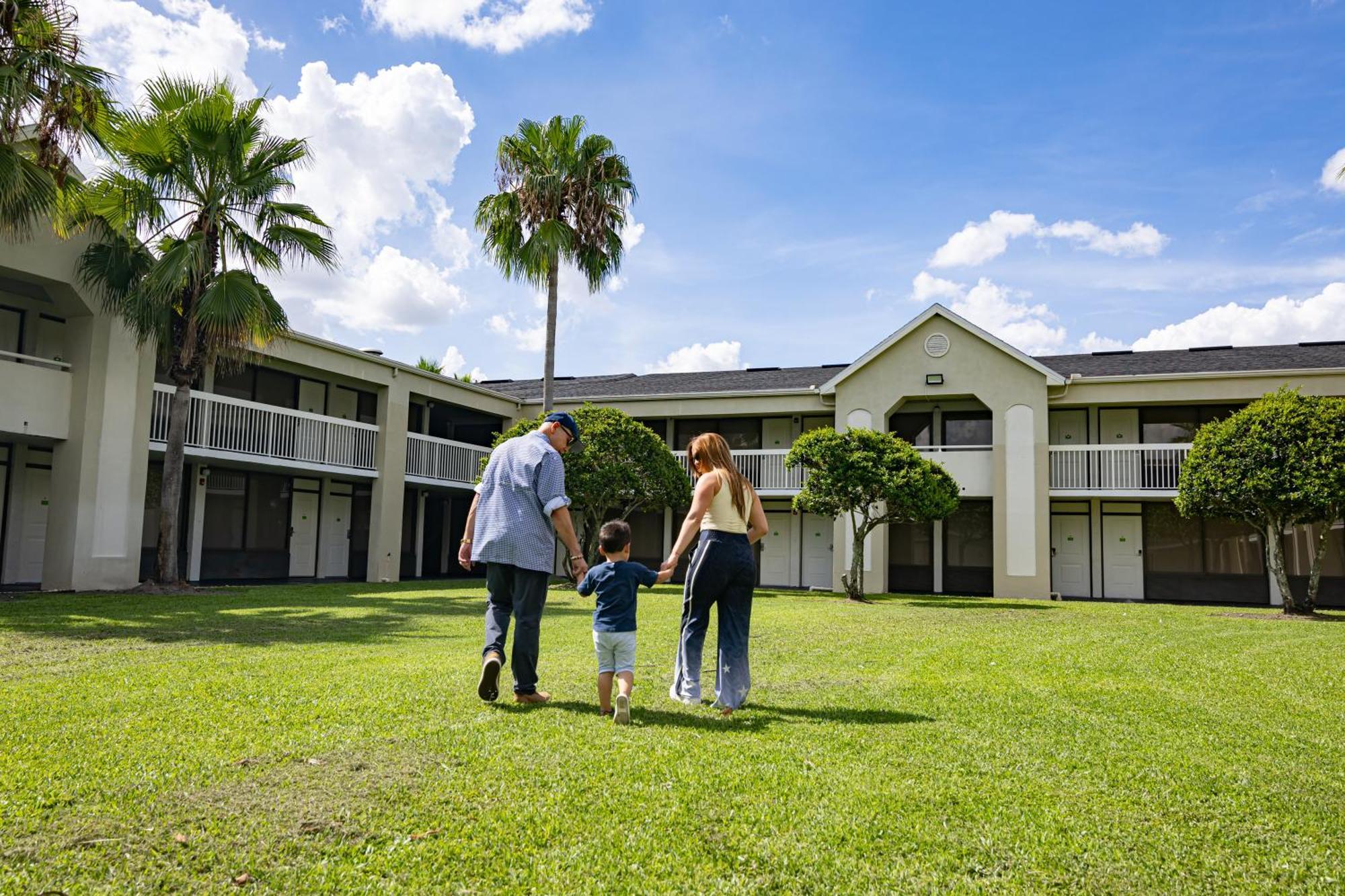 Hotel Room Near Disney 4 People Kissimmee Exterior photo